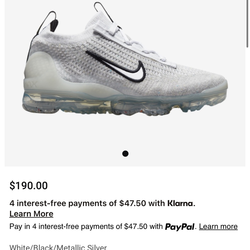 Nike White and Black Sneakers